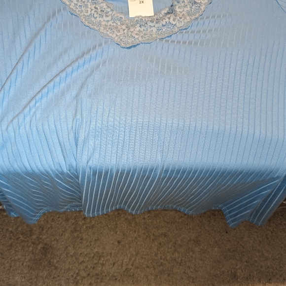 Women's plus size shirt - Picture 4 of 6